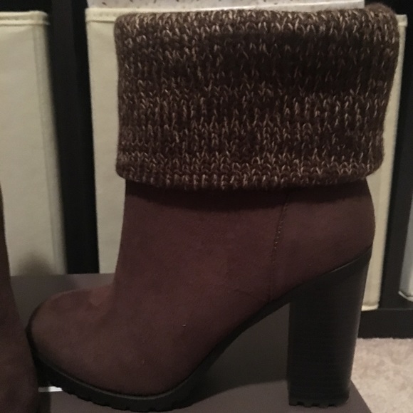 Brown/Tan ankle booties - Picture 2 of 8